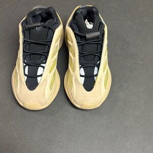 Yeezy 700 V3 Kids Yellow
